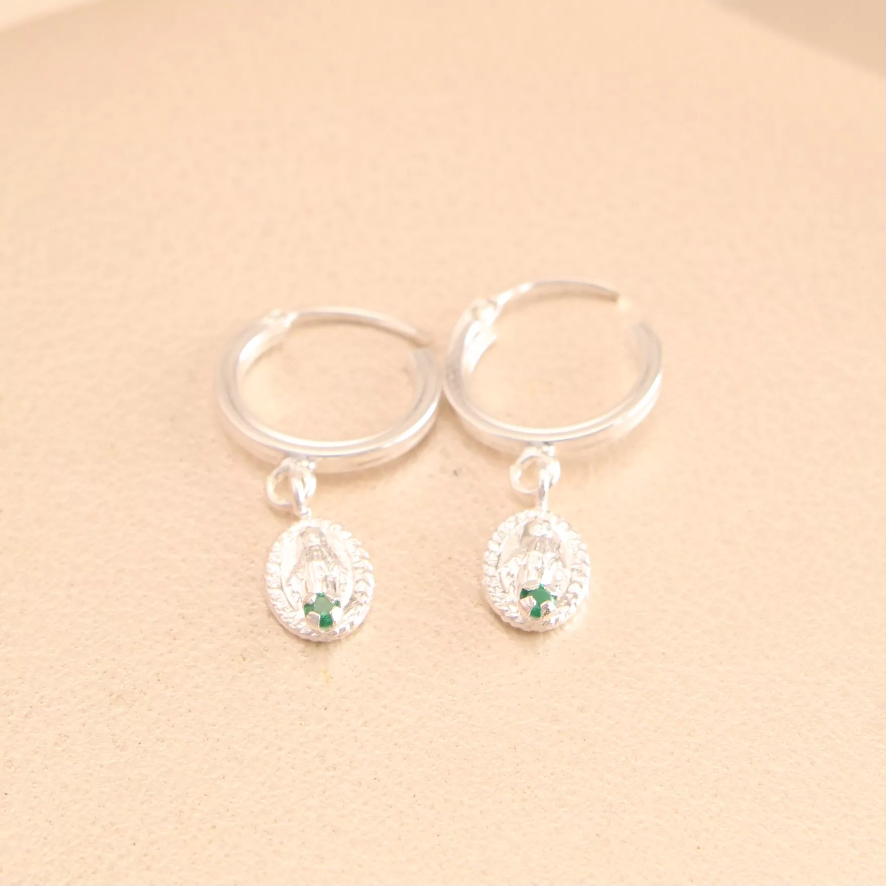Are. Virgen Circon Verde Plata 2cm - APM521