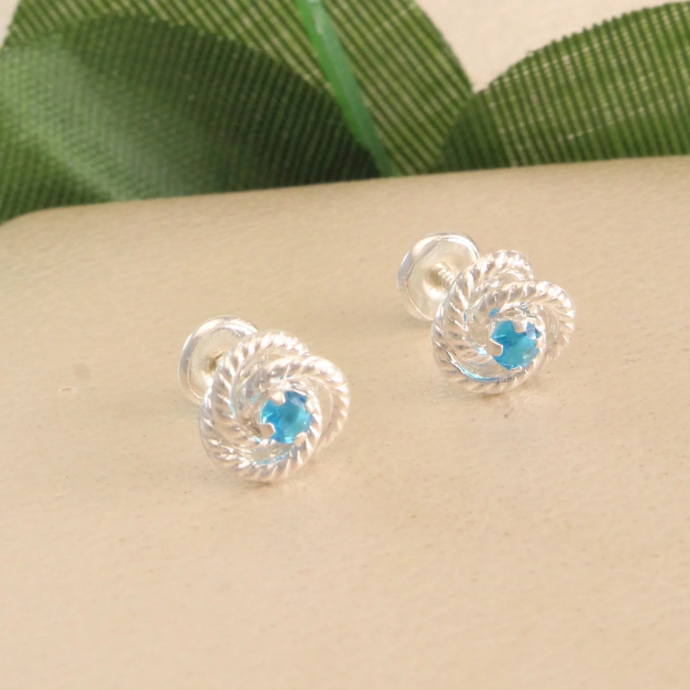 Top. Flor Azul Plata 0,8 Cm - TPS282